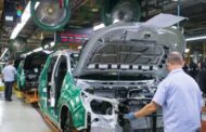 Estadão: “Montadoras param fábricas a partir de hoje por queda nas vendas”