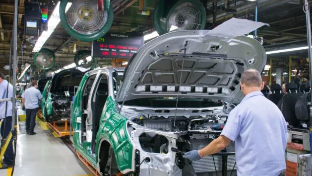 Estadão: “Montadoras param fábricas a partir de hoje por queda nas vendas”