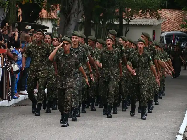 Concursos Exército 2023: ESA ou EsPCEx - qual escolher?