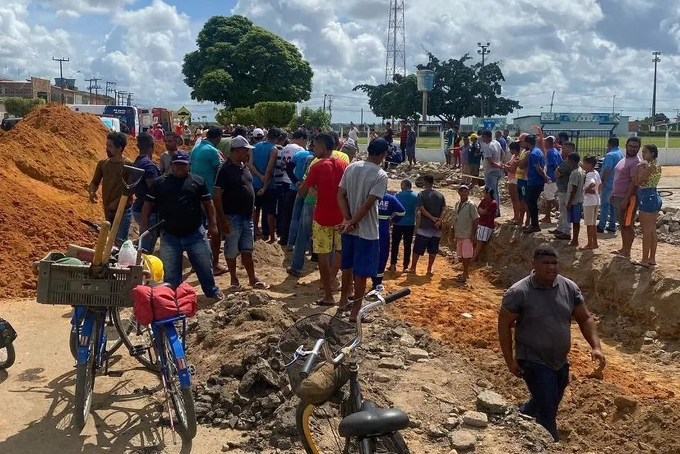 Jovem morre soterrado em obra de saneamento em Teotônio Vilela, AL