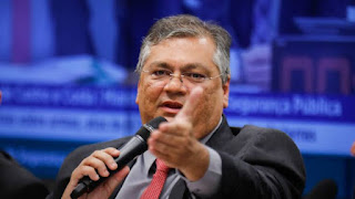 BRASIL: MINISTRO DE LULA TENTA NEGAR CENSURA E ENTRA EM CONTRADIÇÃO