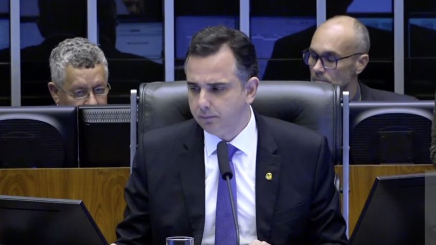 Congresso libera verba de R$ 7,3 bi para piso da enfermagem