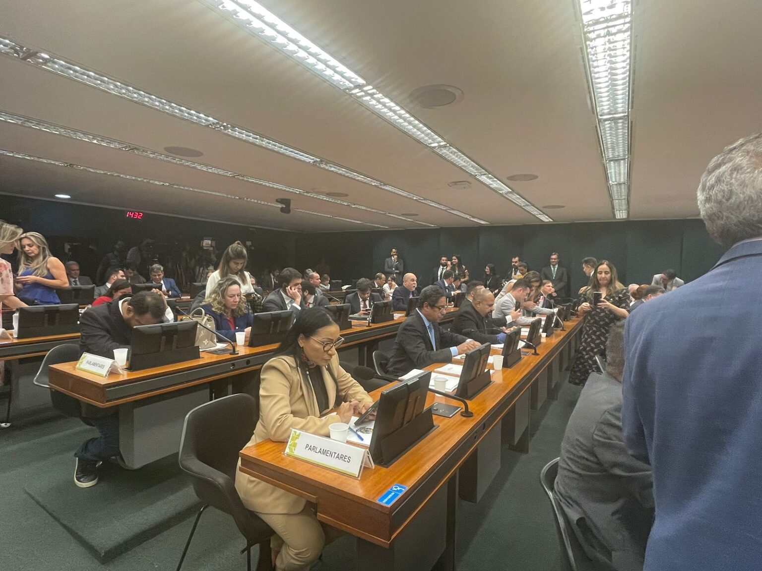 Comissão da Câmara convoca ministro-chefe do GSI e deputados querem sua exoneração