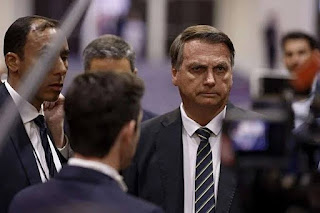 BRASIL: O MOMENTO EXATO EM QUE BOLSONARO CHEGA À SEDE DA PF