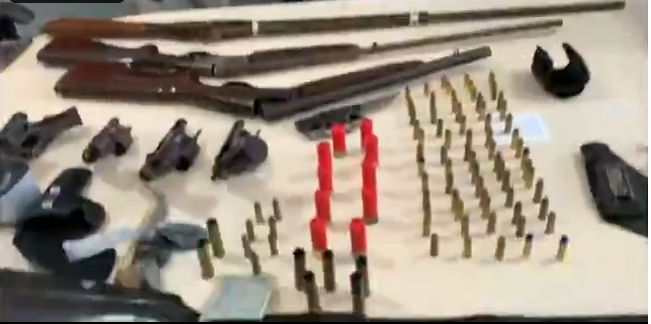 Operação policial prende 7 pessoas e apreende armas e fogos de artifício no Sertão de Alagoas