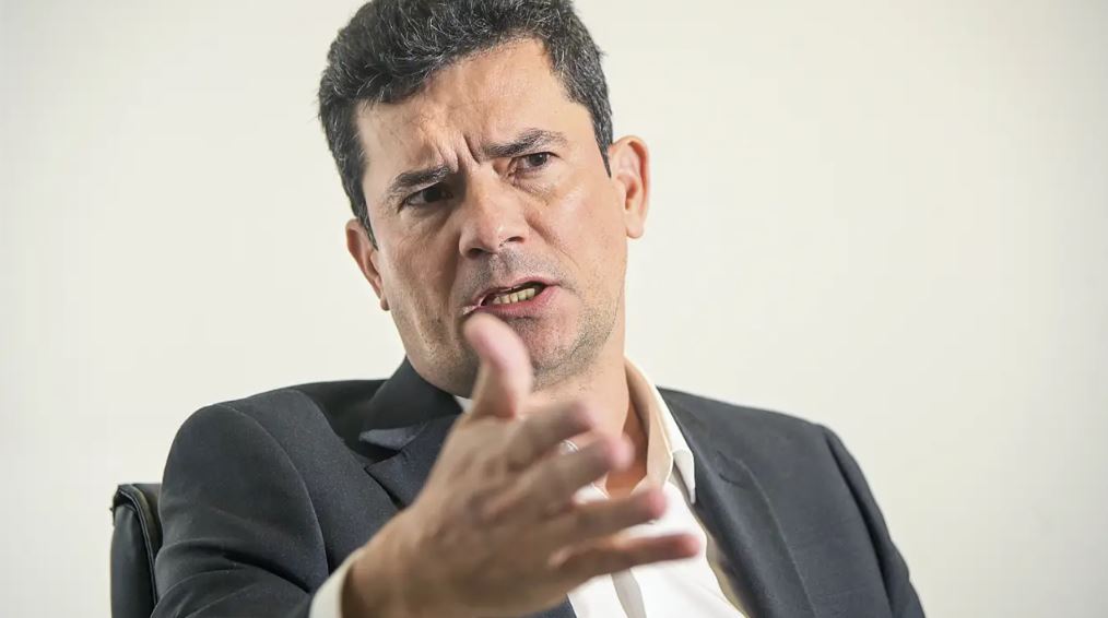 “Risco enorme à democracia”, diz Moro sobre PL das Fake News
