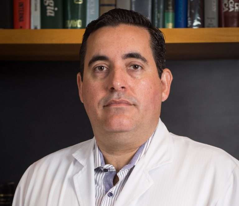 Doença de Parkinson: sintomas vão além de tremores e rigidez