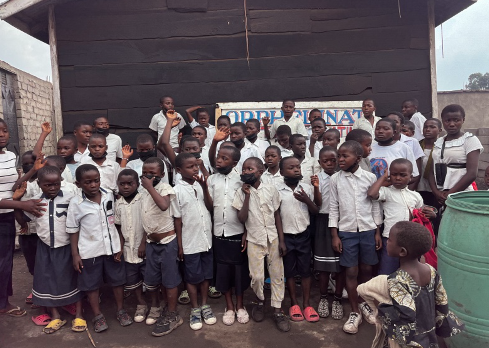 Terroristas deixam centenas de órfãos após invadir aldeias cristãs