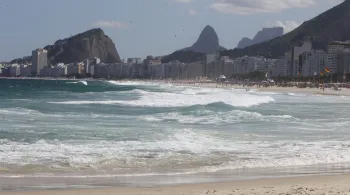 Litoral do Brasil está mais quente e exposto a eventos extremos, diz estudo