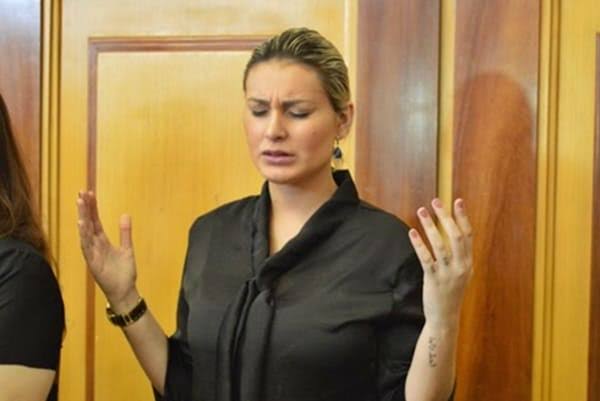 Andressa Urach decide voltar para a igreja