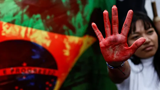 Marco temporal permite garimpo em terra indígena e contato com povos isolados; entenda os impactos