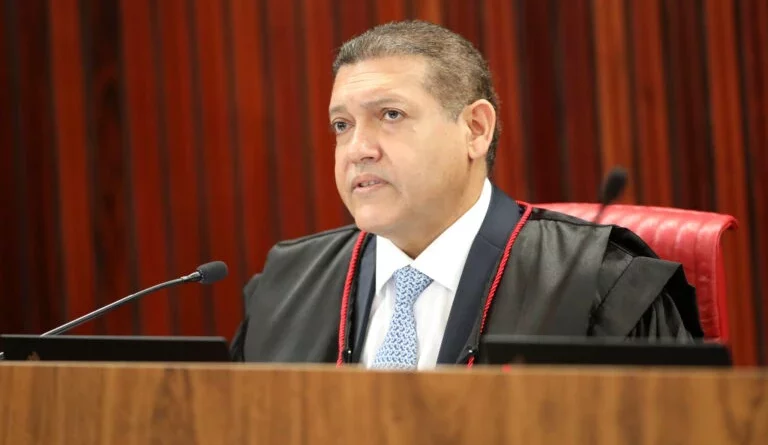 Três indicados por Bolsonaro votaram para cassar Dallagnol