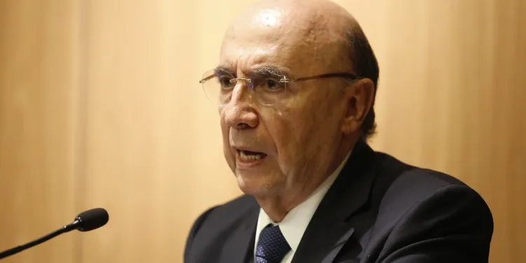 Meirelles vê risco de Lula repetir erros de Dilma e levar o Brasil à recessão