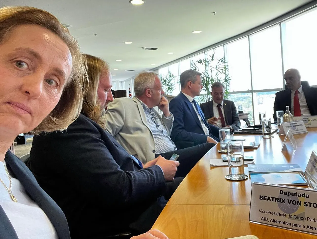 “Conhecemos o maior criminoso do Brasil”, diz parlamentar alemã sobre Moraes