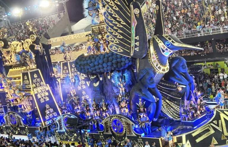 FOLIA COM DINHEIRO PÚBLICO – JHC irá pagar R$ 8 mi para Beija-Flor falar de “desconhecido”; Rio de Janeiro pagará apenas R$ 750 mil