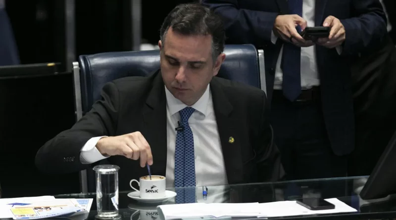 Pacheco volta a enrolar início de CPMI do 8 de janeiro