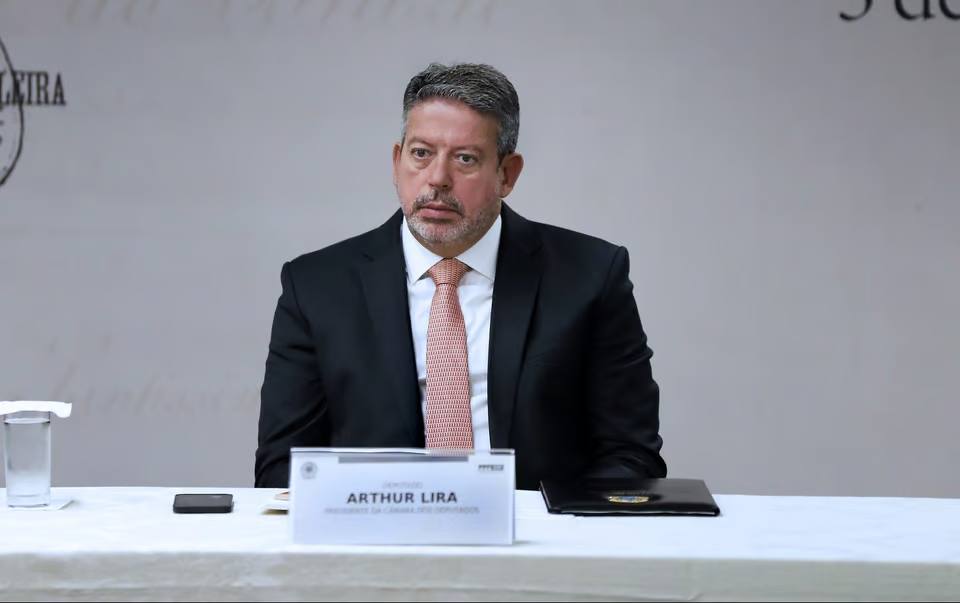 “As big techs ultrapassaram todos os limites da prudência”, diz Lira