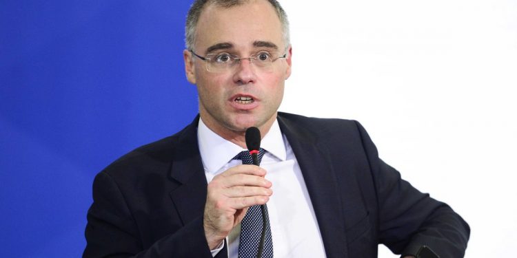 AGORA: André Mendonça muda voto e desfaz maioria contrária à revista íntima