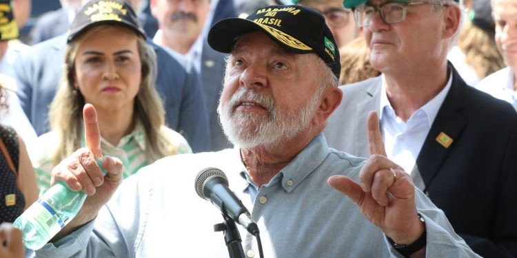 Lula libera mais R$ 3 bilhões em emendas parlamentares após pressão de Arthur Lira e derrotas no Congresso