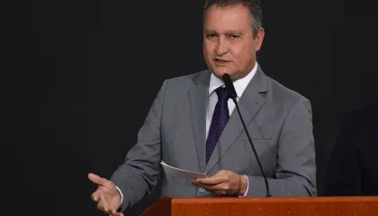 Barroso envia para Justiça Federal da Bahia inquérito contra Rui Costa