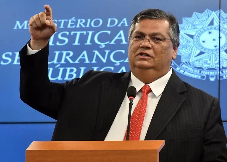 Novo pede investigação de Dino por abuso de autoridade contra o Google