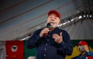 BRASIL: DEPUTADO RECLAMA DE VETO AO MST EM PALANQUE DE LULA