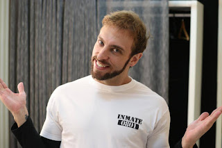 BRASIL: HUMORISTA CENSURADO POR CONTAR PIADAS SURPREENDE E REVELA RISCO DE PRISÃO EM MASSA DE COLEGAS DE ESQUERDA