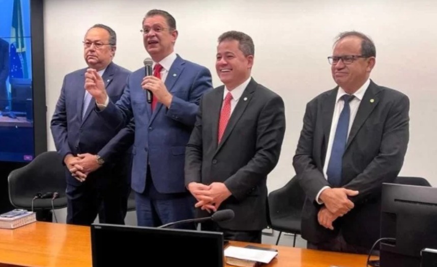 Frente evangélica votará em peso contra PEC da censura