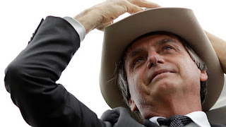 BRASIL: BOLSONARO É OVACIONADO POR PLATEIA EM EVENTO AGRO E LULA É VAIADO