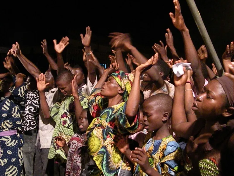 Pelo menos 40 cristãos são sequestrados de igreja durante culto