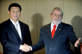 BRASIL: LULA REVELA CONVERSA COM DITADOR SOBRE GUERRA