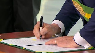 BRASIL: DEPUTADO REVELA POR QUE LULA COMEÇOU GOVERNO ASSINANDO DECRETO ANTIARMA