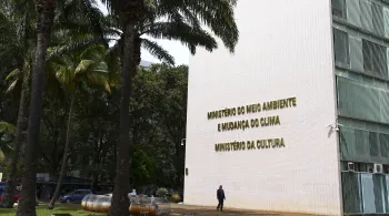 Governo tenta reverter retirada do CAR do Meio Ambiente
