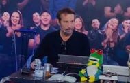 Emílio Surita disse que voltou ao programa hoje para “dar satisfação” ao público: ‘Farei tratamento, mas estou bem’
