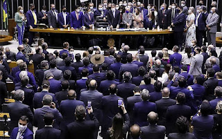 BRASIL: PARLAMENTARES DE OPOSIÇÃO REVIDAM CONTRA ATOS DE CENSURA DO GOVERNO LULA