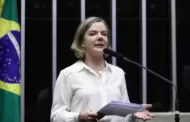 Gleisi pede a prisão de Bolsonaro e é rebatida por internautas