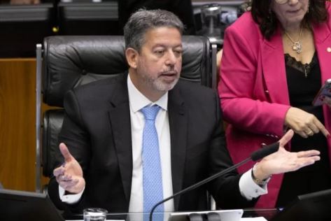 “Falta pouco para acontecer um problema”, diz Lira sobre invasões do MST