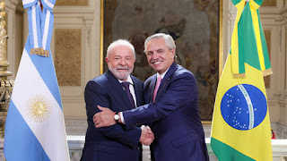 BRASIL: LULA FAZ NOVO ESFORÇO PARA TENTAR SALVAR GOVERNO ARGENTINO