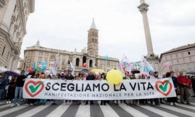 Milhares de pessoas se juntam à Marcha Pró-Vida da Itália