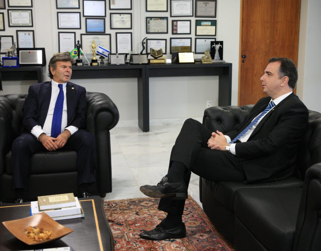 Pacheco confirma projeto sobre indulto e descarta pautar impeachment de ministros do STF