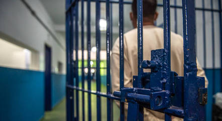 Maior que o salário mínimo, custo médio de cada preso no Brasil chega a R$ 1.819 por mês