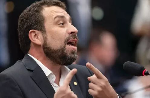 Boulos faz vistoria em linhas de trem privada e recebe ‘esculacho’ de usuário: “Não adianta falar se você não conhece”; VEJA VÍDEO