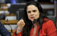 “Bolsonaro salvou a democracia”, afirma Janaina Paschoal