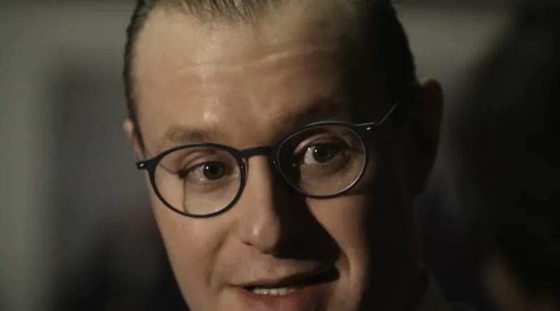 Zanin quer apoio de no mínimo 49 senadores para assumir STF