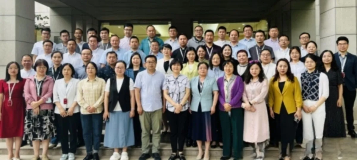 Professores cristãos na China são obrigados a estudar doutrinação marxista