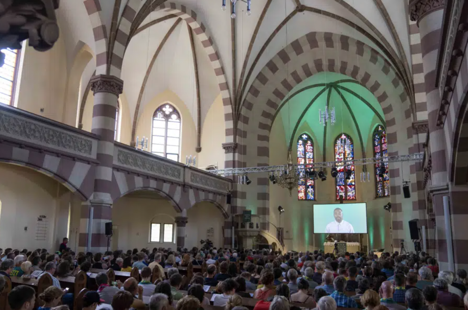 Apostasia: Igreja transmite pregação feita por inteligência artificial