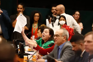 BRASIL: RONALDO CAIADO APONTA ASSOCIAÇÃO DO MST COM O NARCOTRÁFICO E GERA CONFUSÃO EM CPI