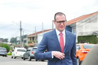 BRASIL: NOVA PESQUISA REVELA COMO BRASILEIROS AVALIAM A NOMEAÇÃO DO ADVOGADO DE LULA COMO MINISTRO DO STF