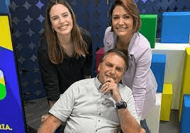 Zoe Martínez, ex-Jovem Pan, se filia ao PL após convite de Michelle Bolsonaro