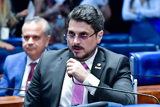 BRASIL: DEPUTADO PETISTA TENTA CENSURAR FILMAGEM DE MARCOS DO VAL E GERA BATE-BOCA